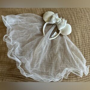 Disney Cream Bridal Minnie Mouse Ears with Veil 👰🏻💍